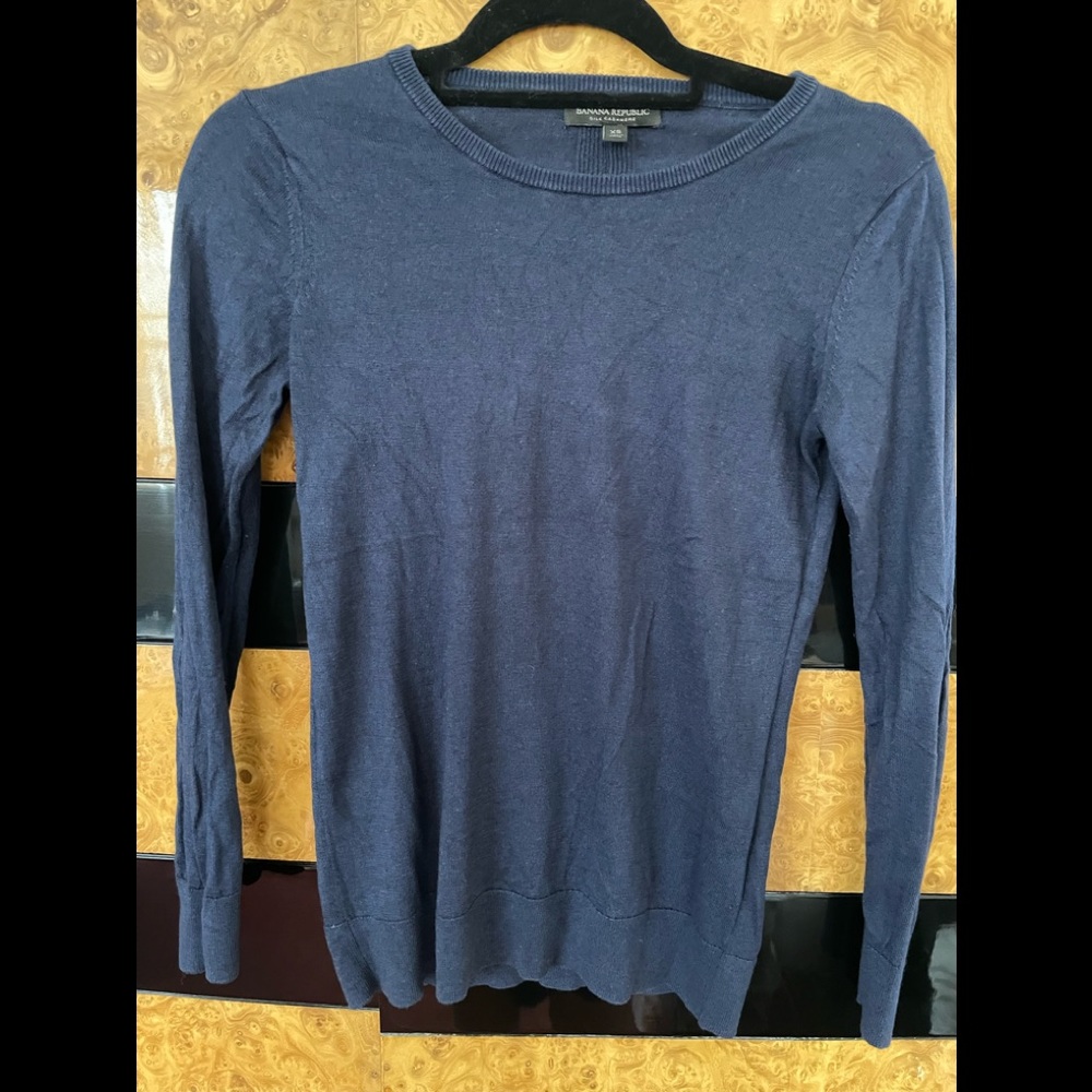 Banana Republic Crewneck Sweater; size XS